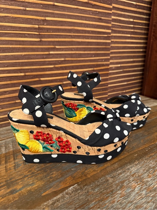 Dolce & Gabbana Shoes - ❤️ Stunning Authentic Dolce & Gabbana Sandals Size 6